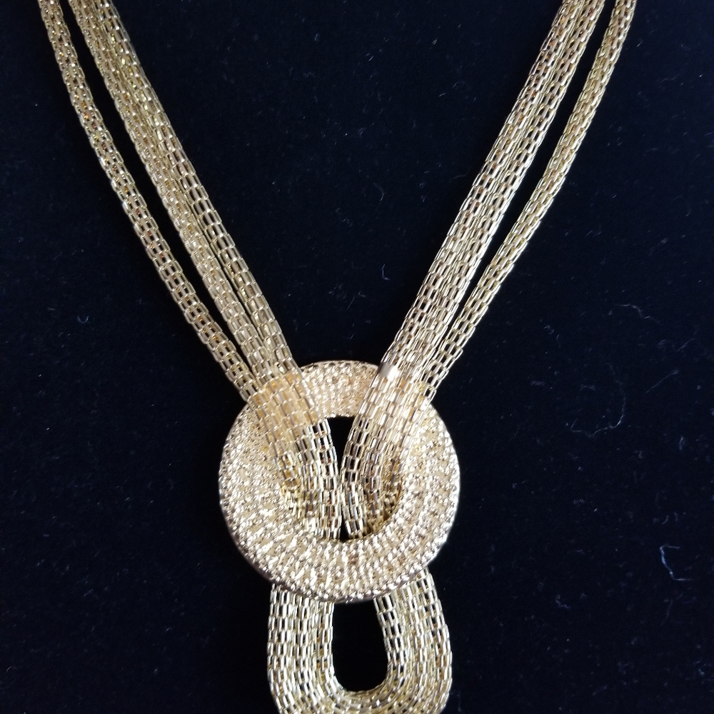 Necklace/earrings Gold tone set